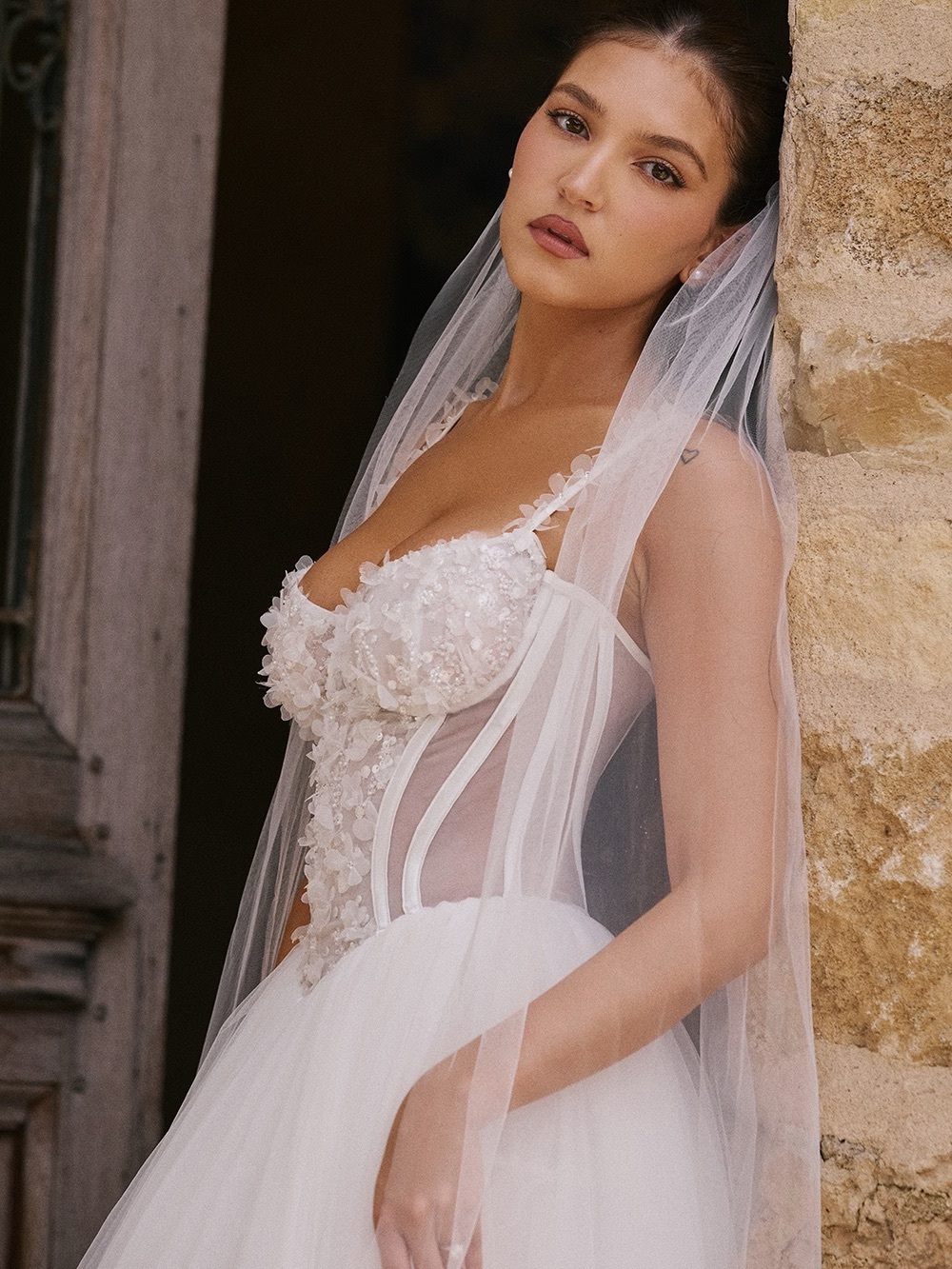 HOUSE OF CB 'Nathalie' White Floral Lace Tulle Bridal Gown NWOT - Picture 9 of 10